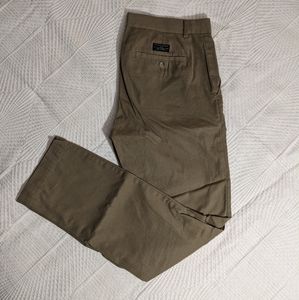 Banana Republic Aiden Chino (slim fit)